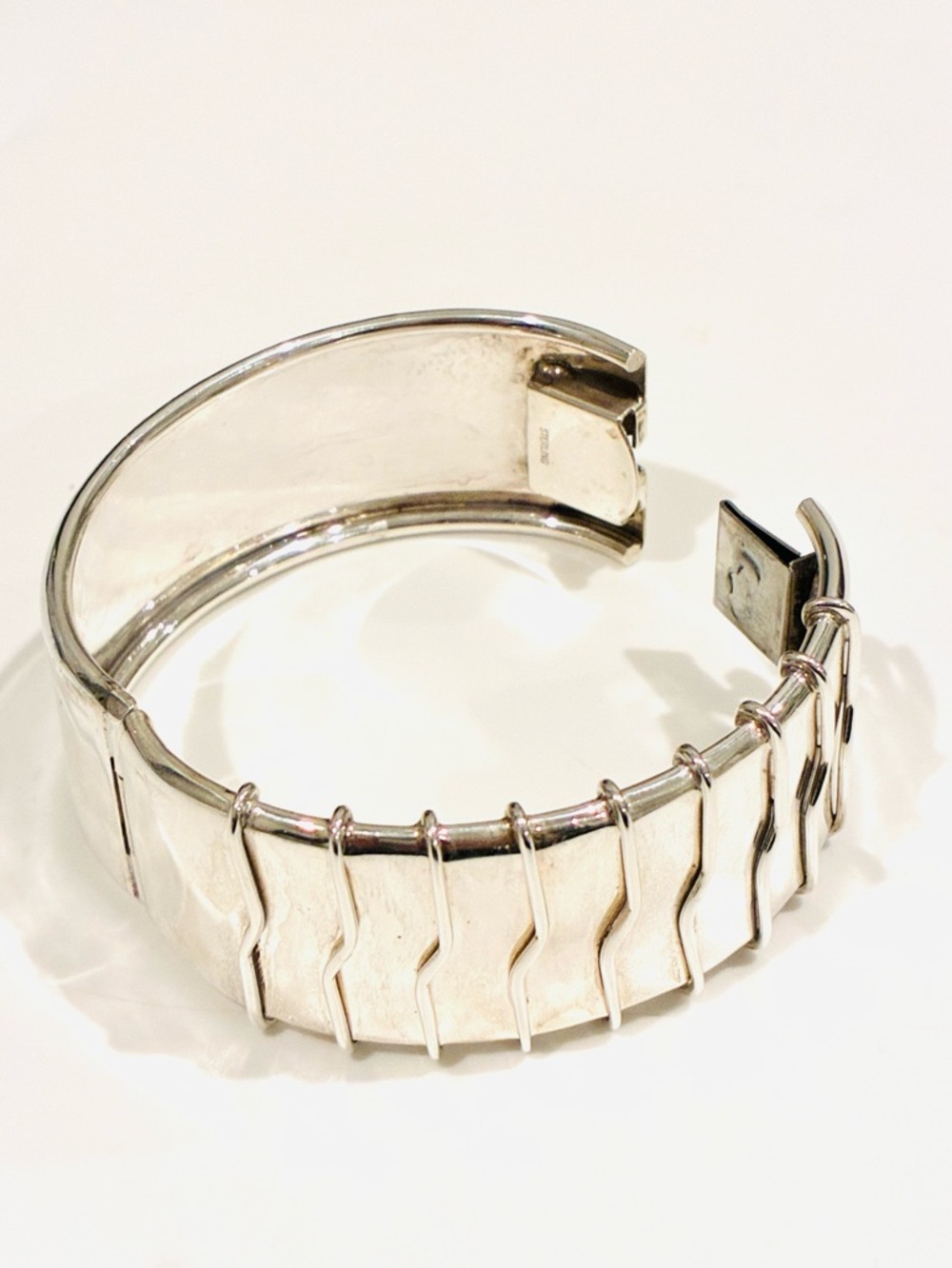 Artisan Sterling Silver 925 Hinge Bangle Bracelet Handcrafted Solid Silver 7” - Picture 2 of 4